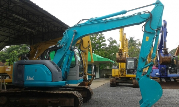 ต้องขายรถขุดยี่ห้อKOBELCO-135SR-1E รถนำเข้าจากญี่ปุ่น