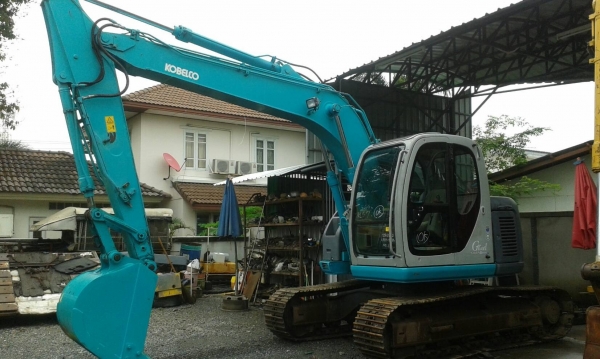 ต้องขายรถขุดยี่ห้อKOBELCO-135SR-1E รถนำเข้าจากญี่ปุ่น