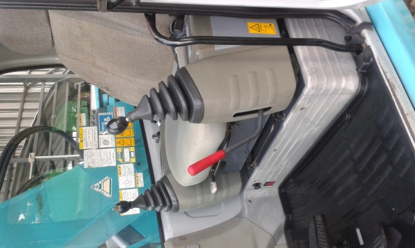 ต้องขายรถขุดยี่ห้อKOBELCO-135SR-1E รถนำเข้าจากญี่ปุ่น