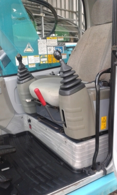 ต้องขายรถขุดยี่ห้อKOBELCO-135SR-1E รถนำเข้าจากญี่ปุ่น