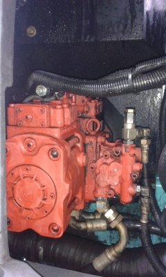 ต้องขายรถขุดยี่ห้อKOBELCO-135SR-1E รถนำเข้าจากญี่ปุ่น