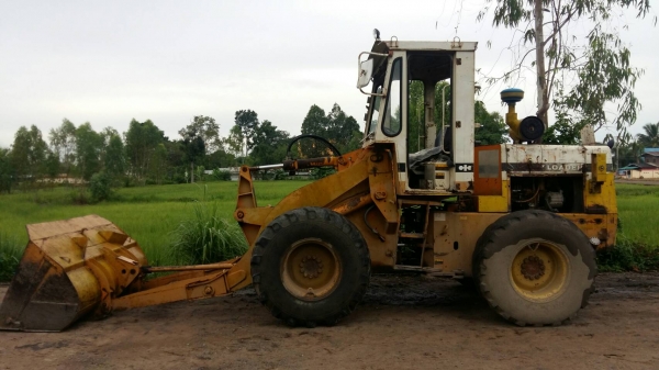 Komatsu 510 แขนยาวสภาพสวยพร้อมใช้งาน เจ้าของขายเองโทร 088-4811062