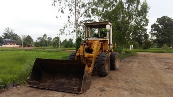 Komatsu 510 แขนยาวสภาพสวยพร้อมใช้งาน เจ้าของขายเองโทร 088-4811062