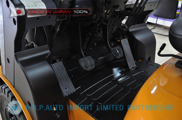 ขายรถโฟล์คลิฟท์มือสอง TCM รุ่น FD15T12-4IH00107 นำเข้าจากประเทศญี่ปุ่น 100\% ไม่เคยใช้งานในไทย