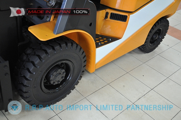 ขายรถโฟล์คลิฟท์มือสอง TCM รุ่น FD15T12-4IH00107 นำเข้าจากประเทศญี่ปุ่น 100\% ไม่เคยใช้งานในไทย