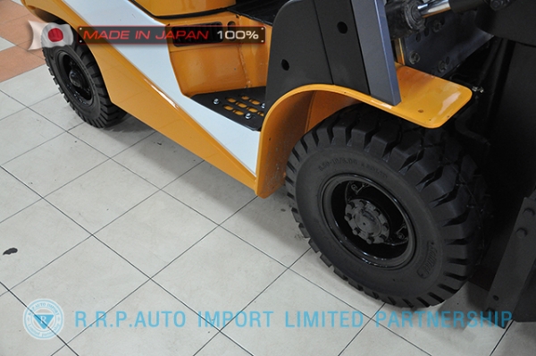 ขายรถโฟล์คลิฟท์มือสอง TCM รุ่น FD15T12-4IH00107 นำเข้าจากประเทศญี่ปุ่น 100\% ไม่เคยใช้งานในไทย