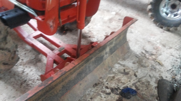 ขายคูโบต้า4708ปี54อุปกรณ์3ชิ้นผานดัน+ผาน6+จอบหมุ่นราคาน่าคิดเอกสารพร้อมโอน