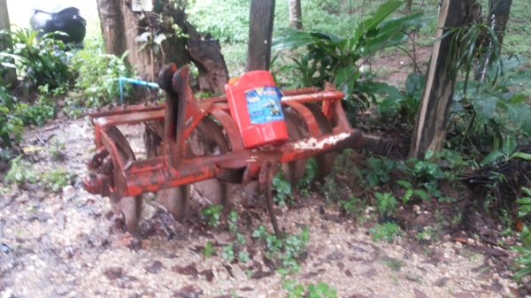 ขายคูโบต้า4708ปี54อุปกรณ์3ชิ้นผานดัน+ผาน6+จอบหมุ่นราคาน่าคิดเอกสารพร้อมโอน