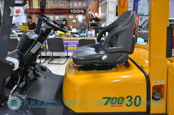 ขายรถโฟล์คลิฟท์มือสอง TCM รุ่น FHD30Z5-34G10755 นำเข้าจากประเทศญี่ปุ่น 100\% ไม่เคยใช้งานในไทย