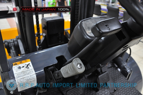 ขายรถโฟล์คลิฟท์มือสอง TCM รุ่น FHD30Z5-34G10755 นำเข้าจากประเทศญี่ปุ่น 100\% ไม่เคยใช้งานในไทย