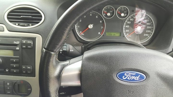 ????รถ Ford Focus 2.0S ปี 2006 ออร์โต้ ????