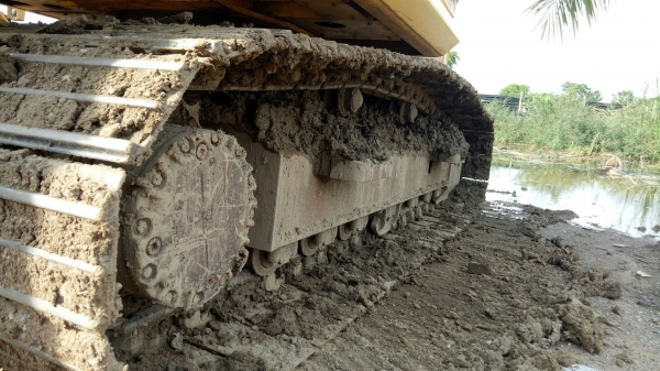 ขาย โคมัตสุ ครับ  160 -8 ราคา  1,550,000 รถพร้อมใช้งาน