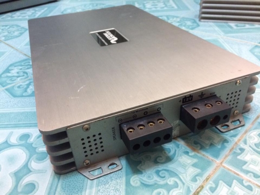 แอมป์คลาสดี ซาวมากัส X1502 มือสองสภาพดี ใช้งานปกติ ฝาหลังครบ เบสกระแทกจุกอก ขับ10&quot;-12&quot;หล่อว้อยไม่เกิน3&quot;ได้ ขาย 1950 บาท สนใจ0892425454 อยู่สระบุรี