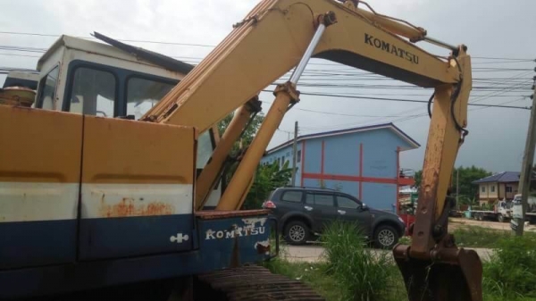 ขาย 295,000บาท KOMATSU PC. 200-2 เครื่องดี ปั้มดี เอกสารชื้อขาย รถอยู่ จ.ปทุมธานี โทร&ไอดีไลน์ 0610710295 ขาย 295,000บาท KOMATSU PC. 200-2 เครื่องดี ปั้มดี เอกสารชื้อขาย รถอยู่ จ.ปทุมธานี โทร&ไอดีไลน์ 0610710295