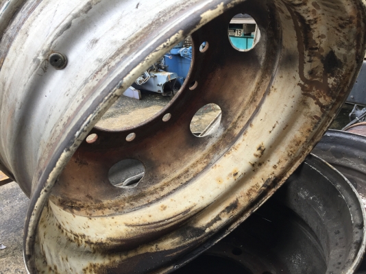 กะทะล้อโทฟี่ เเม๊กซ์เหล็ก 10 รู สภาพดี มีทั้งหมด 7 ลูก เหมาหมดราคาพิเศษ กะทะล้อโทฟี่ เเม๊กซ์เหล็ก 10 รู สภาพดี มีทั้งหมด 7 ลูก เหมาหมดราคาพิเศษ