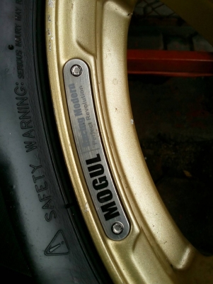 แม็กแท ้MR2 ขอบ18 พร้อมยาง 265/60R18 MAXXIS S-PRO-SUV ปี14 ชุด 4 ล้อ โทร.081-427-3941