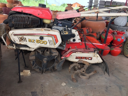 รถพรวนดิน