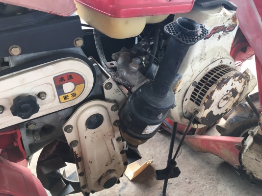 รถพรวนดิน