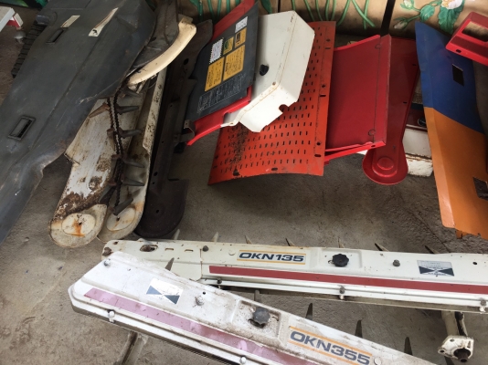 อะไหล่รถเกี่ยวข้าวเก่านอก