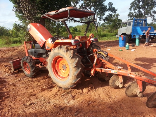 ขายรถไถ4508 พร้อมใช้งานสภาพเต็ม ขายรถไถ4508 พร้อมใช้งานสภาพเต็ม