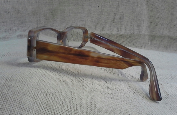 แว่นสายตายาวฝรั่งเศสเกรดพรีเมี่ยม เลนส์มัลติโค้ทคุณภาพสูง +200 Authentic JEAN LAFONT PARIS handmade แว่นสายตายาวฝรั่งเศสเกรดพรีเมี่ยม เลนส์มัลติโค้ทคุณภาพสูง +200 Authentic JEAN LAFONT PARIS handmade