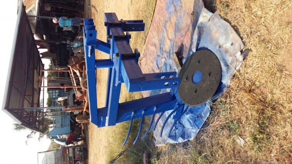 ผานขุดมันสำปะหลัง สำหรับรถแทรกเตอร์ขนาด45-60แรง โทร 085-6390132/0926097474