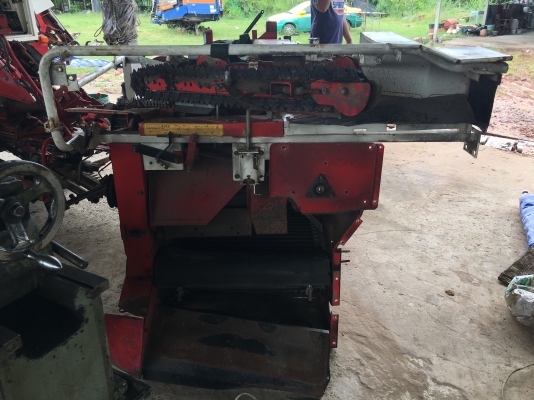 ตู้นวดรถเกี่ยวข้าว