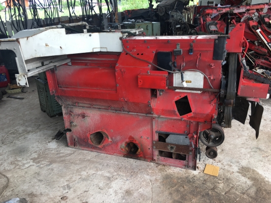 ตู้นวดรถเกี่ยวข้าว