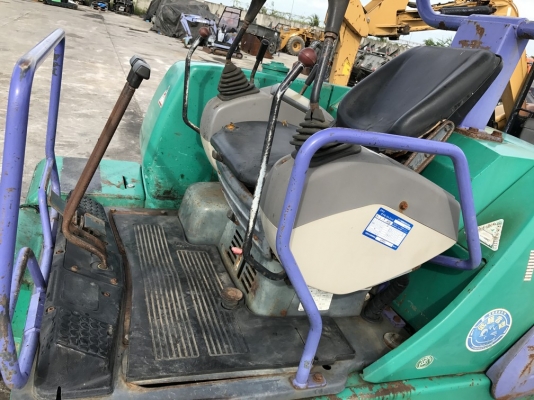 Komatsu PC30-7 นำเข้าจากญี่ปุ่น แทร็คเหล็ก ปั้มนิ้ว คอนโทรลน้ำมัน