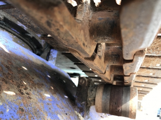 Komatsu PC30-7 นำเข้าจากญี่ปุ่น แทร็คเหล็ก ปั้มนิ้ว คอนโทรลน้ำมัน