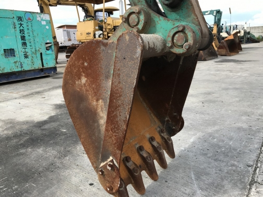 Komatsu PC30-7 นำเข้าจากญี่ปุ่น แทร็คเหล็ก ปั้มนิ้ว คอนโทรลน้ำมัน