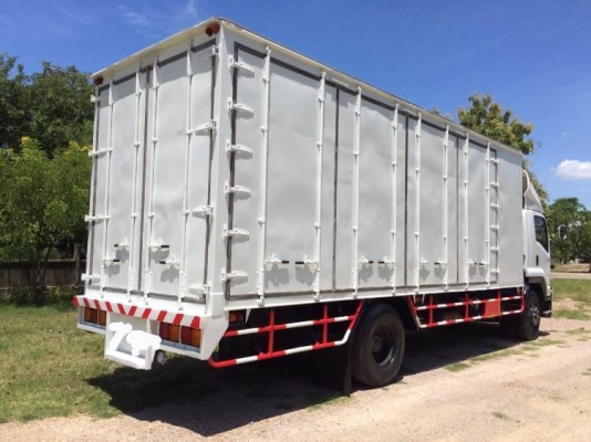 ขาย!! 6ล้อ FTR 240แรง ปี56 ตู้10บาน ราคา 1,460,000 ขาย!! 6ล้อ FTR 240แรง ปี56 ตู้10บาน ราคา 1,460,000