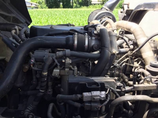 ขาย!! 6ล้อ FTR 240แรง ปี56 ตู้10บาน ราคา 1,460,000 ขาย!! 6ล้อ FTR 240แรง ปี56 ตู้10บาน ราคา 1,460,000