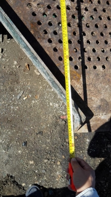 ถาดตระแกรงร่อนเขย่า ขนาด 1000x2000 mm ไฟ 380V โครงสร้างหนาแข็งแรงพร้อมใช้