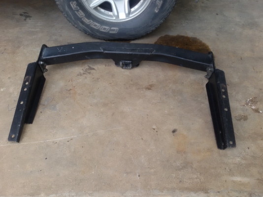 ขายเหล็กลากเรือติดรถโตโยต้า พราโด้95(ไม่มีหัวบอล)