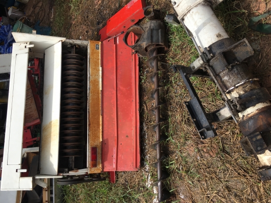 อุ้มรถเกี่ยวข้าว