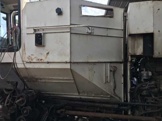 อุ้มรถเกี่ยวข้าว