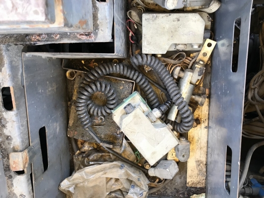 Vogele Super 1603-1 ปี 2004 พร้อมชุดเซนเซอร์ ใช้งาน 4 พันชั่วโมงจากญี่ปุ่น สภาพสวย ราคาไม่แพง