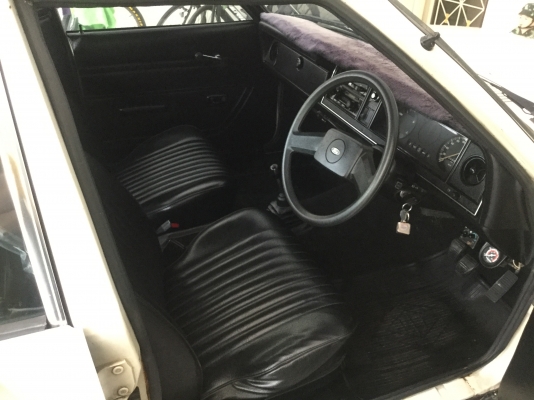 FORD   CORTINA