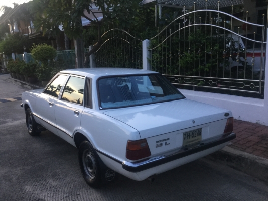 FORD   CORTINA