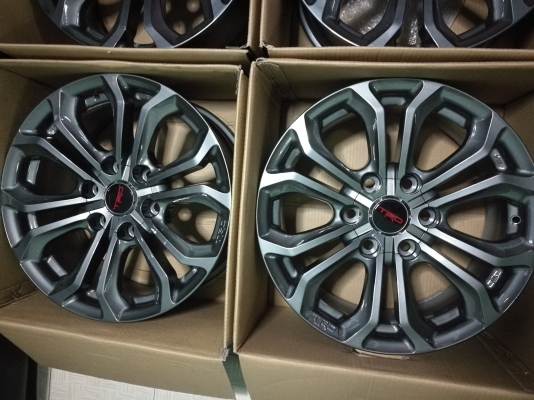 แม็กFortuner TRD4 แท้ 4วง 27000 แม็กFortuner TRD4 แท้ 4วง 27000