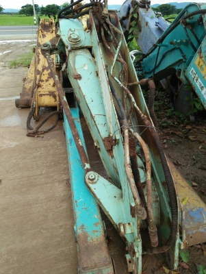 บูม / อาร์ม ของรถขุด KOMATSU/ PC50UU-1 KOBELCO /SK50 UR แยกชิ้นส่วน ขาย ชิ้นล่ะ15,000 บาท ถ้าเป็นชุด