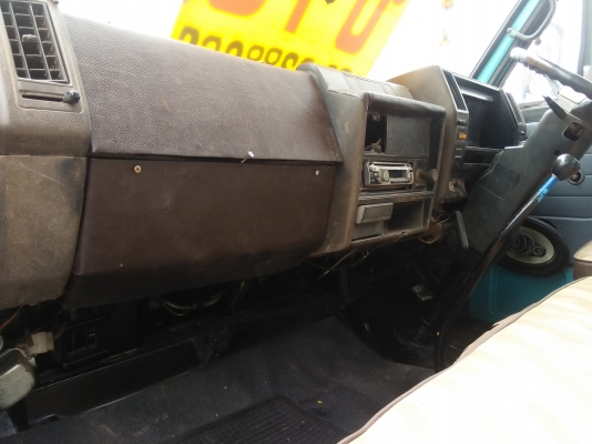 ISUZU NKR110 แรงม้า รถห้างแท้ ดาวน์98,000บาทออกรถได้เลย เครื่องแน่นปึ๊ก แห้ง แรงดี แชทซีสวยๆตลอดเส้น