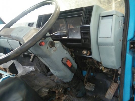 ขาย6ล้ออีซูซุ NPR 115แรง หัวคัซซี เกียร์สั้น