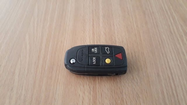กุญแจรีโมท ของรถ VOLVO แท้ กุญแจรีโมท ของรถ VOLVO แท้