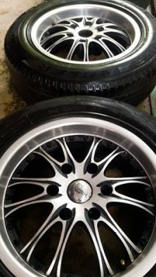 แม็ก6รูขอบ17พร้อมยางกู๊ดเยียร์225/65/17 ปี14-15 เดิมๆไม่มีซ่อม แม็ก6รูขอบ17พร้อมยางกู๊ดเยียร์225/65/17 ปี14-15 เดิมๆไม่มีซ่อม