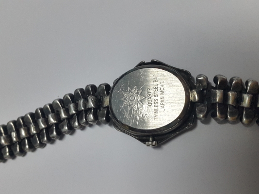 นาฬิกาเงิน 92.5 ประดับแมกกาไซด์ สวยๆ เดินปกติ 2,500