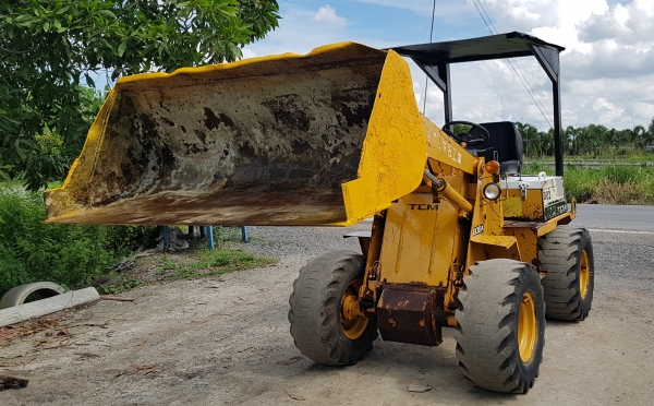 ขายด่วนรถยกตักเอวอ่อนTCMHL808A-2ตักยก2.5ตันยกสูง3เมตรรถขับเคลื่อน4ล้อเกียร์ท็อกโลฮายรถนอกเพื่งนำเข้ามายังไม่เคยใช้งานในเมืองไทยเลย