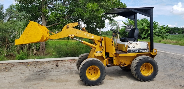 ขายด่วนรถยกตักเอวอ่อนTCMHL808A-2ตักยก2.5ตันยกสูง3เมตรรถขับเคลื่อน4ล้อเกียร์ท็อกโลฮายรถนอกเพื่งนำเข้ามายังไม่เคยใช้งานในเมืองไทยเลย