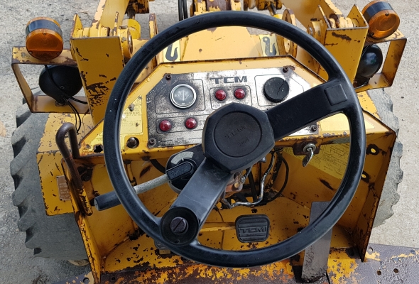 ขายด่วนรถยกตักเอวอ่อนTCMHL808A-2ตักยก2.5ตันยกสูง3เมตรรถขับเคลื่อน4ล้อเกียร์ท็อกโลฮายรถนอกเพื่งนำเข้ามายังไม่เคยใช้งานในเมืองไทยเลย